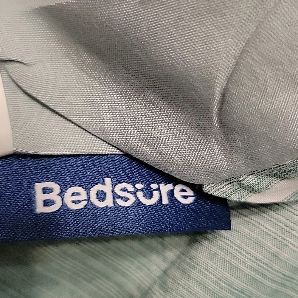 Bedsure Sage Green white stripe comforter Queen 88x88